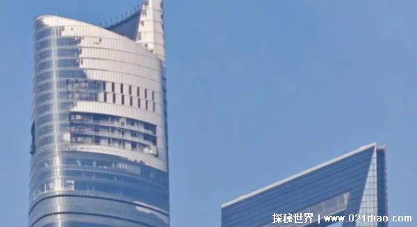 中国最高楼顶楼被冻住了 楼体结霜的原因