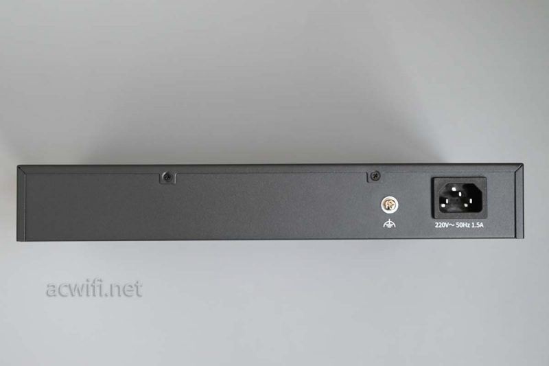 TL-R5408PB-AC一体机怎么样? TPLINK TL-R5408PB-AC路由器拆机测评