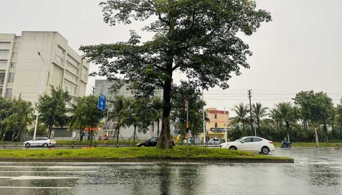 广东仍有持续性强降雨 中央气象台发布暴雨蓝色预警