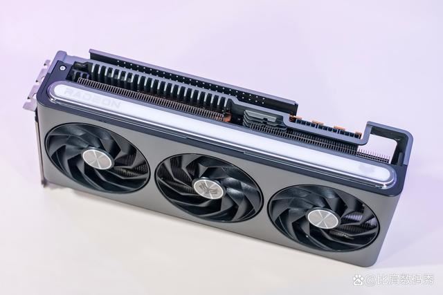 性价比爆棚! 蓝宝石AMD Radeon RX 7900 XT超白金OC显卡评测