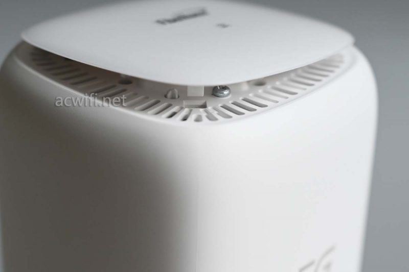 FiberHome烽火新款 Wi-Fi 7 CPE Pro移动路由器拆机评测