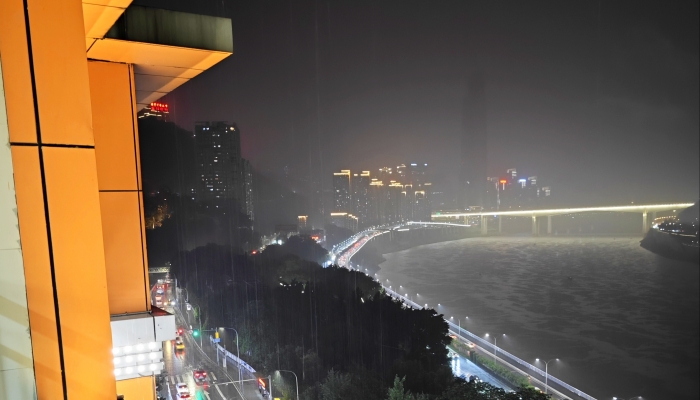 河南南部遭遇持续性强降雨 需警惕山洪泥石流等灾害