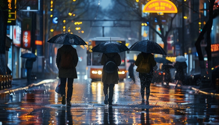 暴雨蓝色预警发布：8省区将迎大到暴雨