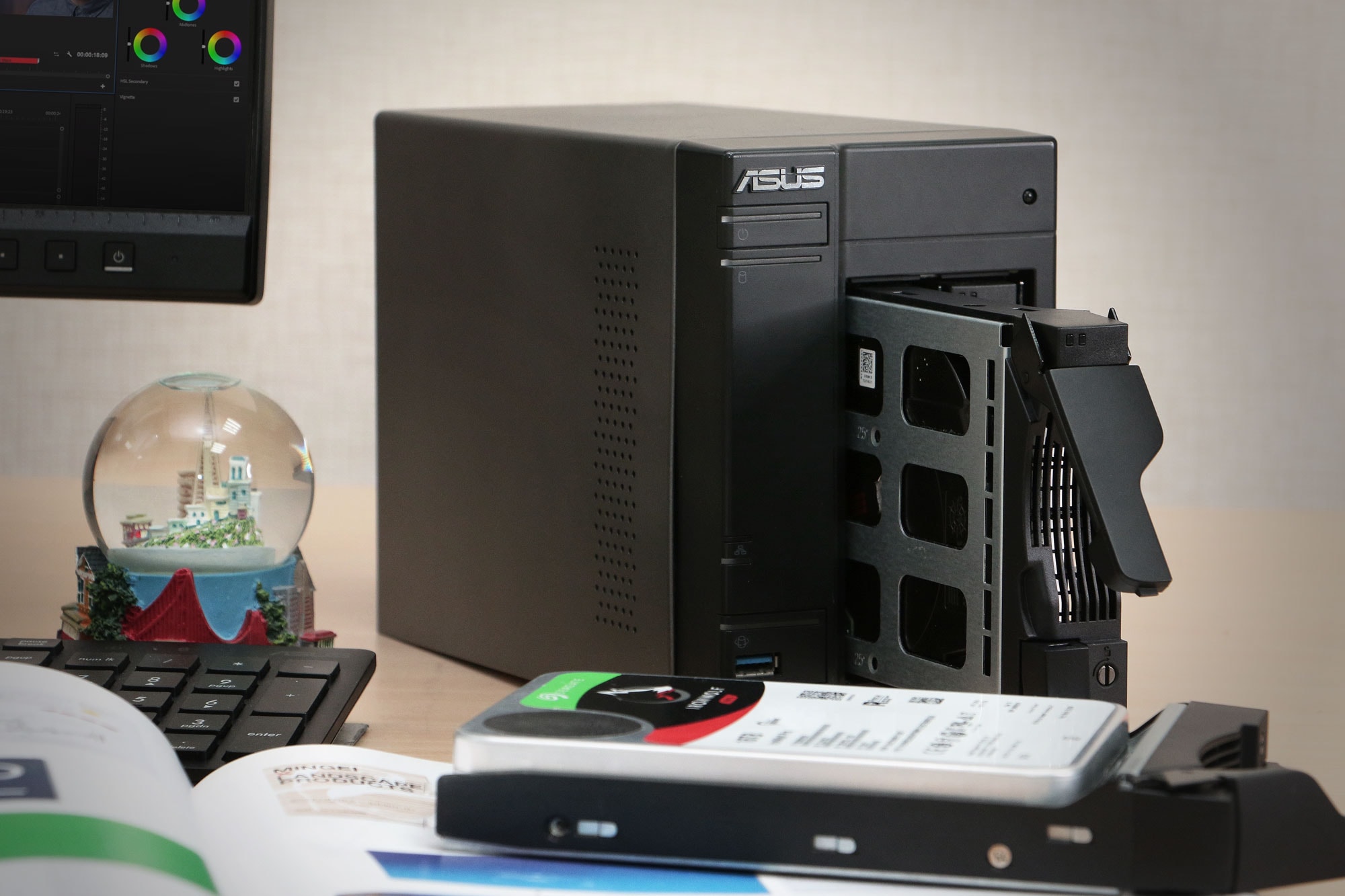 华硕 ASUS NAS