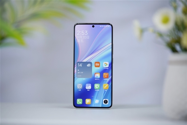 王腾刷到博主用炮仗暴力测试Redmi Note 14 Pro+：直呼太狠了