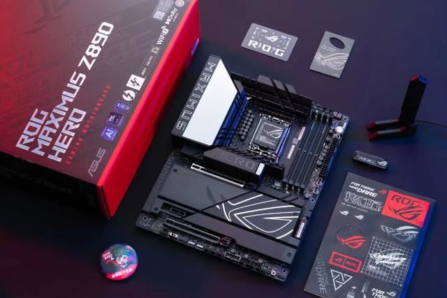 华硕ROG MAXIMUS Z890 HERO+龙神3 EXTREME水冷豪华套包测评