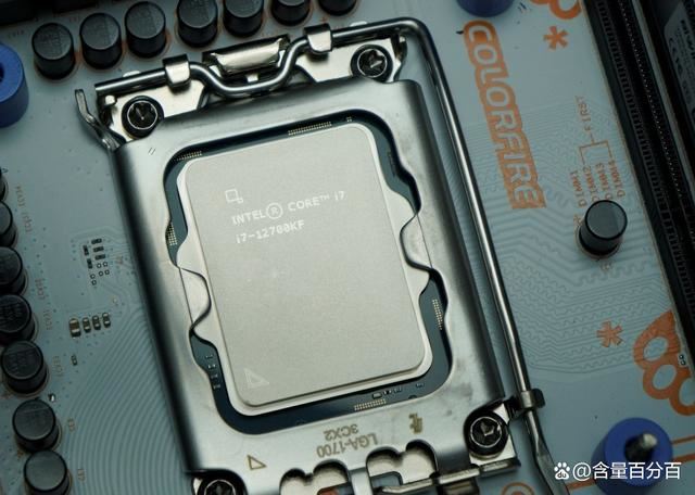 生产力强芯 兼顾深度游戏使用需求! i7-12700KF与B760M装机实测