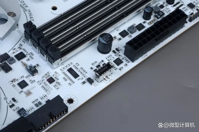 为酷睿Ultra 200系列CPU激进调校! 七彩虹 iGame Z890 FLOW V20主板测评