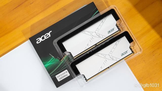 主打电竞的高频内存! 宏碁 ACER HT200 DDR5 6400MHz超频内存评测