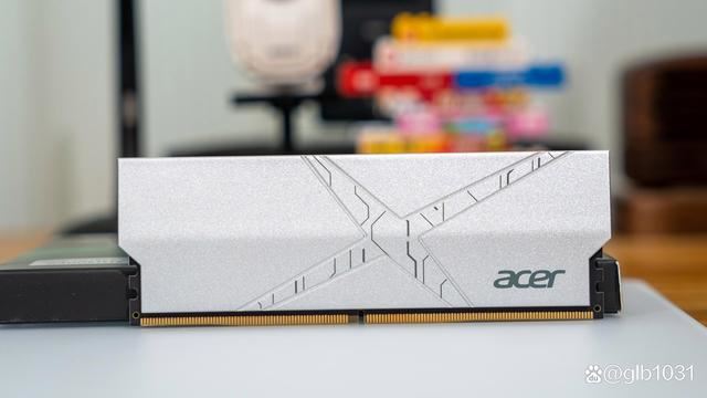 主打电竞的高频内存! 宏碁 ACER HT200 DDR5 6400MHz超频内存评测