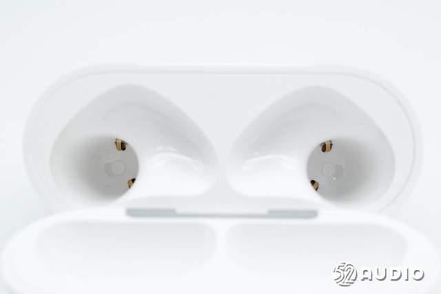 Apple苹果AirPods 4真无线耳机标准版拆解测评