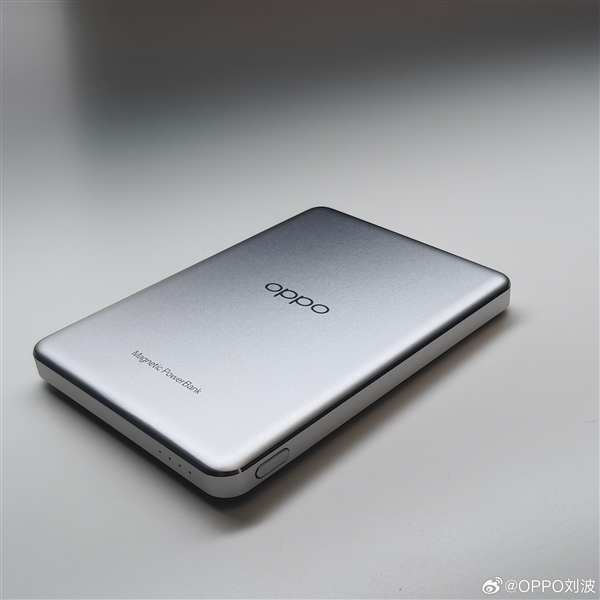 OPPO Find X8标配磁吸生态：打造大量配件 兼容苹果设备