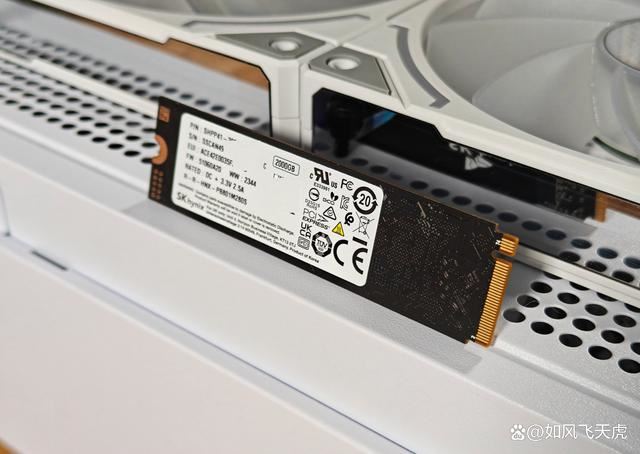 迟来的PCIe 4.0 SSD王者!海力士P41 SSD硬盘2TB测评