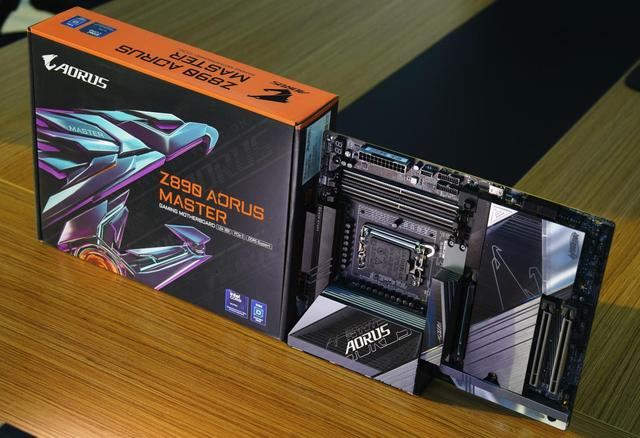 酷睿 Ultra200S 处理器的搭档! 技嘉超级雕Z890 AORUS MASTER深度评测