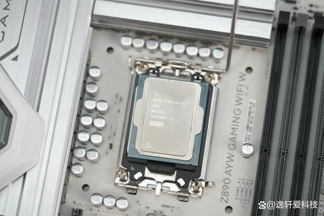 Ultra 7 265K能否超越i7-14700KF? 英特尔处理器多核性能对决