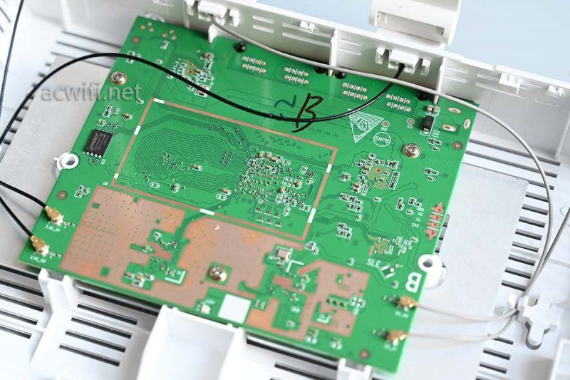 海思新款芯片Hi1155上市 九联UNR050H路由器拆机测评