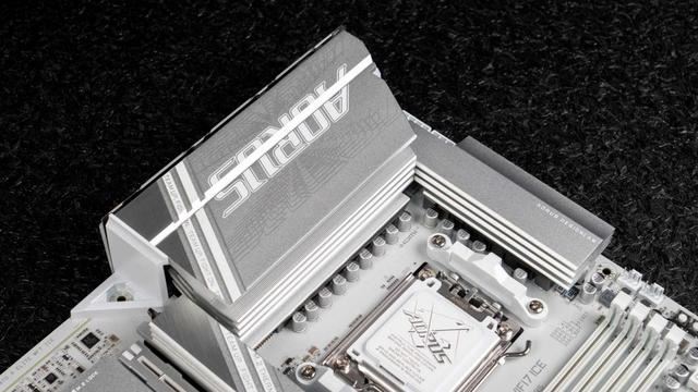 锐龙9000主流搭档! 技嘉X870 AORUS ELITE WIFI7 ICE主板评测