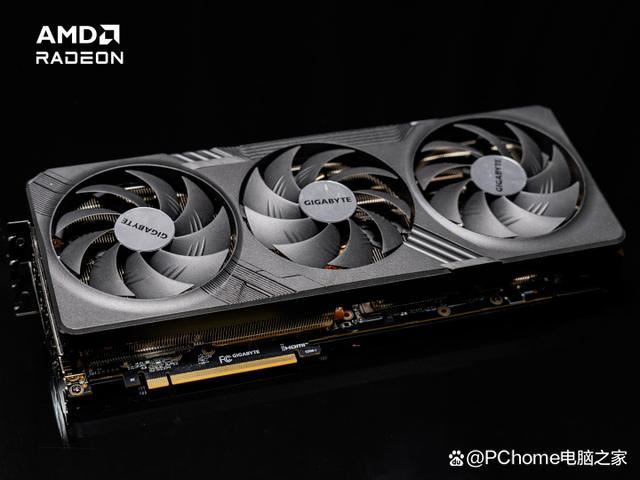 技嘉Radeon RX 7900XTX魔鹰+X870E超级雕+锐龙9 9900x组装机性能测评