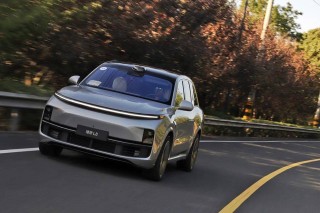 沃尔沃全新XC70亮相，能否引领品牌逆袭之路？