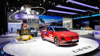五菱星光2025款亮相上海车展，开启十万级市场预售启动