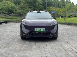 阿维塔07纯电探索版高速充电与续航实测揭秘，贵州高速续航表现与折扣深度探讨