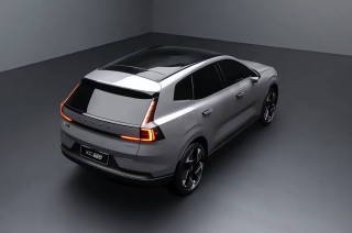 沃尔沃全新XC70亮相，能否引领品牌逆袭之路？