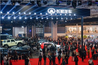 上海车展回顾，黄浦江畔技术盛宴见证中国汽车革命新篇章