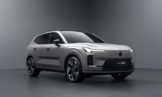 沃尔沃SMA超混架构重塑豪华标杆，XC70插混车型引领豪华电动汽车新时代