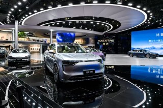 2025年上海车展，鸿蒙智行品牌车型大放异彩