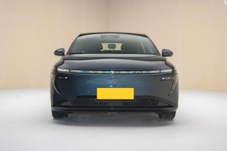 东风日产全新N7车型震撼发布，超长轴距与快充技术加持，价格亲民仅11.99万起