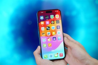 关税压制下，苹果CEO库克表态，iPhone价格稳定，抓紧囤货！
