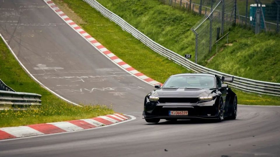 Mustang GTD刷新纽博格林赛道最佳成绩至6分52秒072，极速新纪元开启  第2张