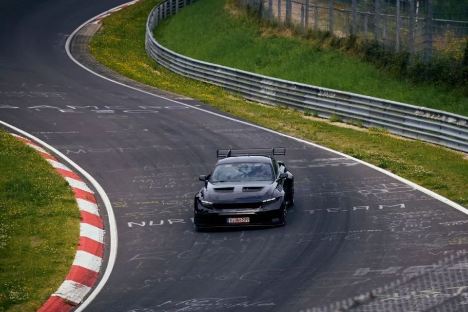 Mustang GTD刷新纽博格林赛道最佳成绩至6分52秒072，极速新纪元开启  第3张