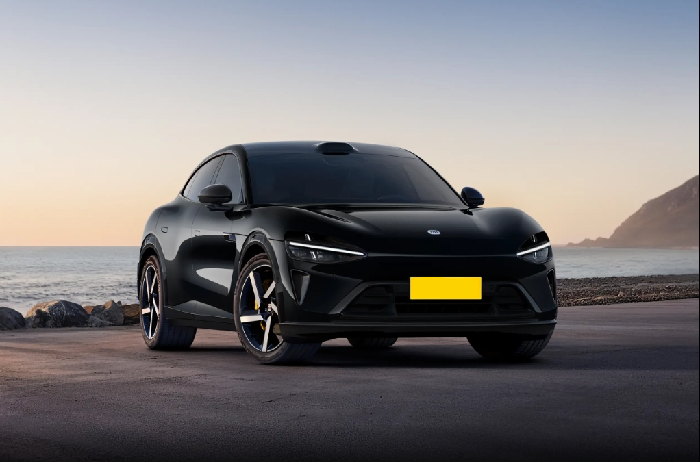 小米YU7挑战特斯拉Model Y，预计价格25万起，轴距达3米即将上市  第2张